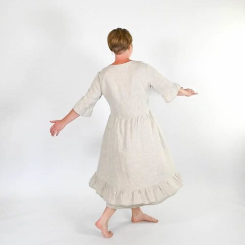 Lilli mekon ompelukaavassa hihat on kolmessa eri pituudessa: T-paita, 3/4 osa ja pitkät hihat.