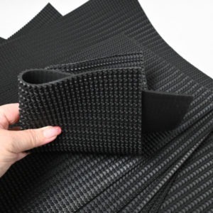 Sopii käytettäväksi mm. kenkien ja tossujen pohjana. LaTrans Winter on hyvä pohja talvikäyttöön.